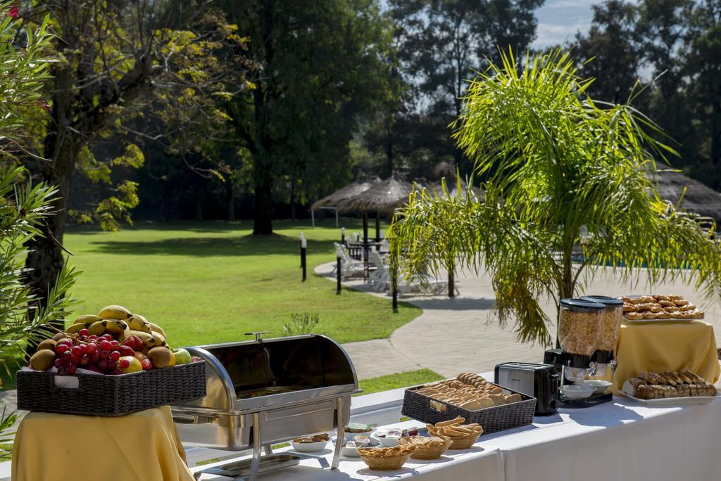 Howard Johnson Pilar Resort Spa & Convention Center מראה חיצוני תמונה