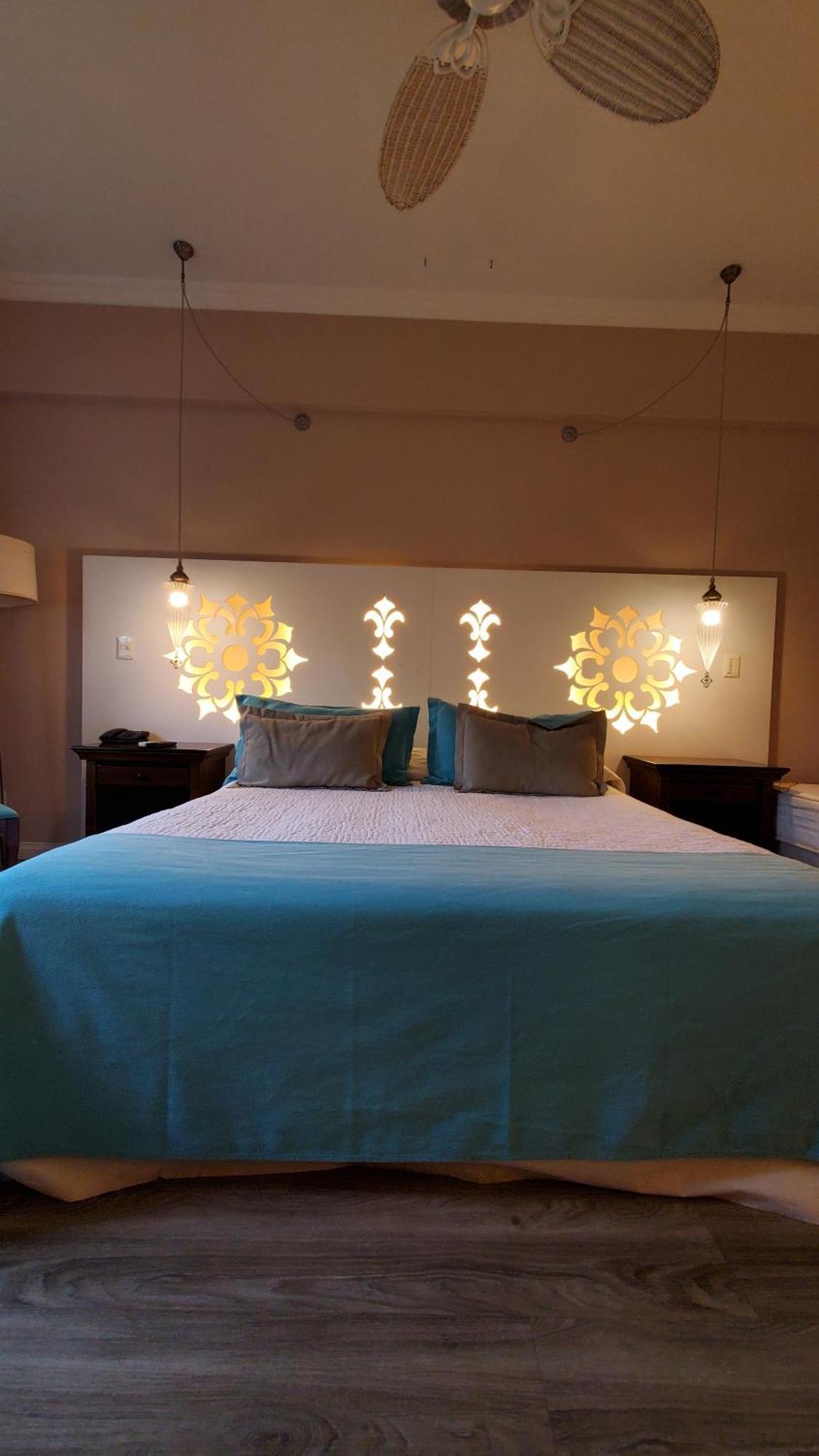 Howard Johnson Pilar Resort Spa & Convention Center מראה חיצוני תמונה