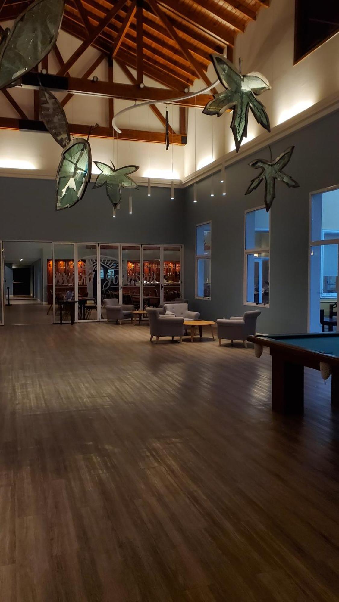 Howard Johnson Pilar Resort Spa & Convention Center מראה חיצוני תמונה